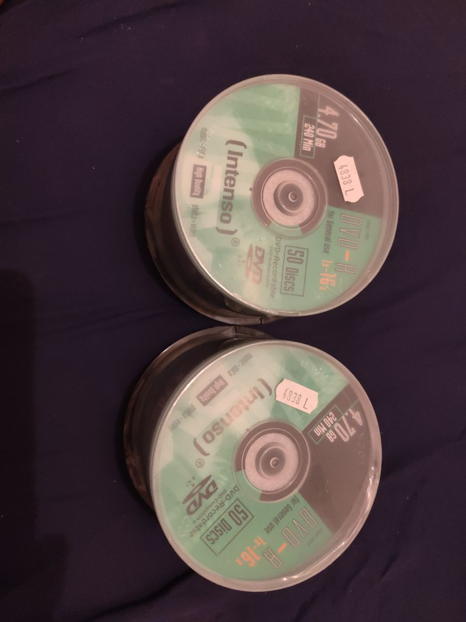 100kpl DVD-R levyjä