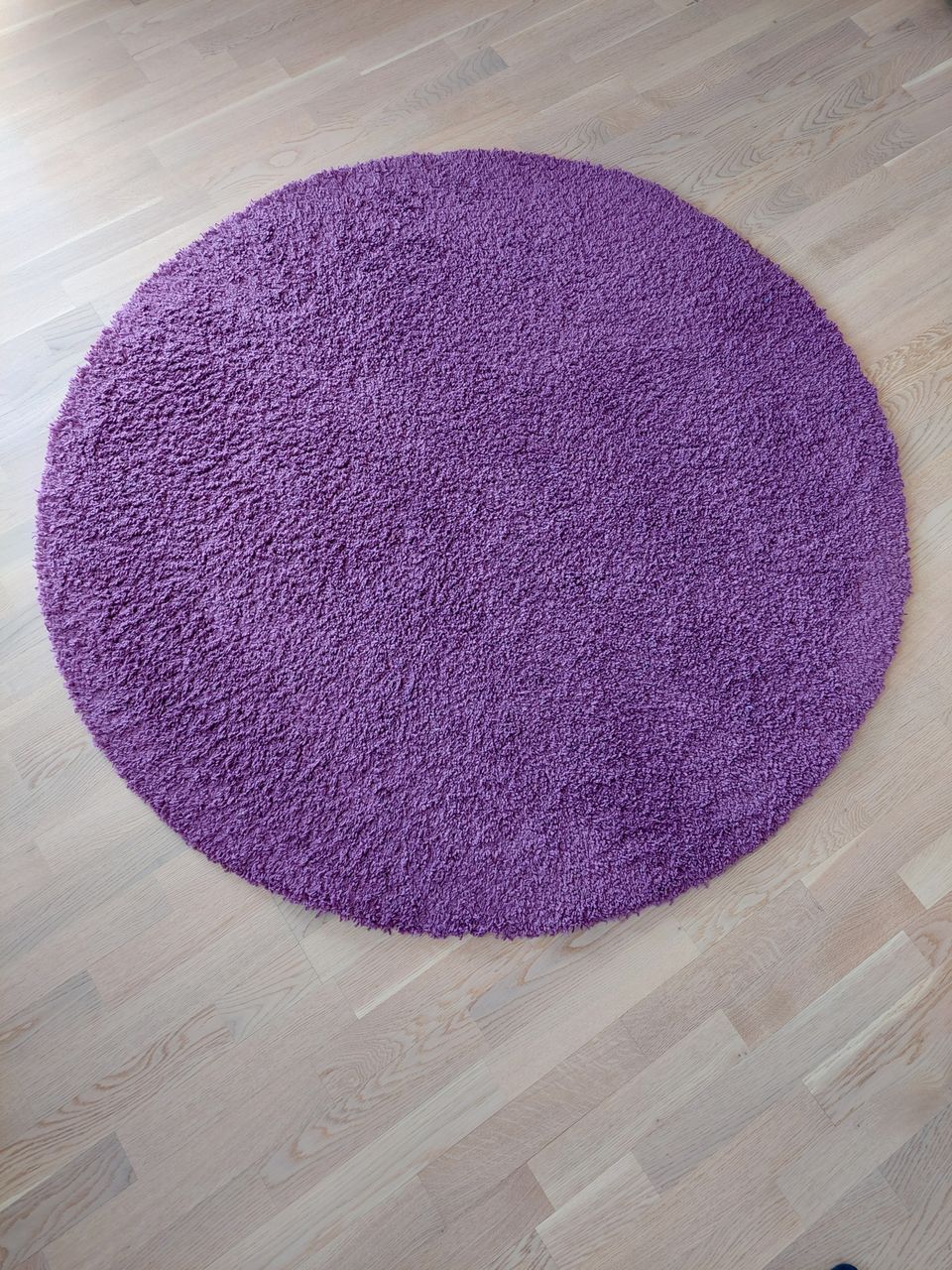 VM-Carpet Mode 41, violetti pyöreä lankamatto, 133cm