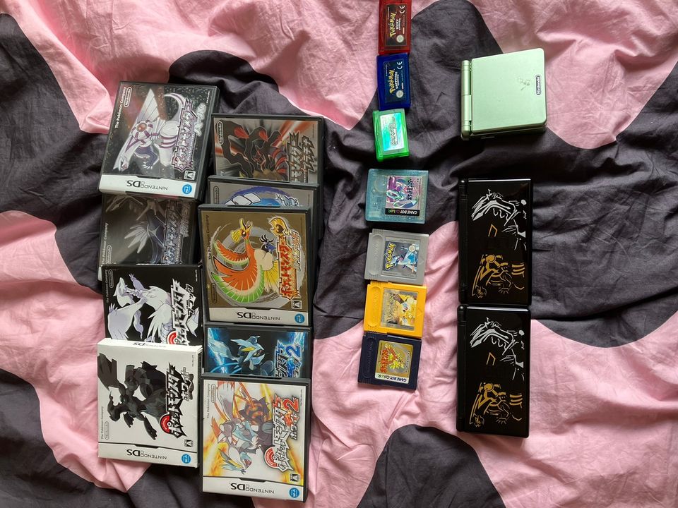Nintendo DS, GBA sekä GBC konsoleja ja pelejä