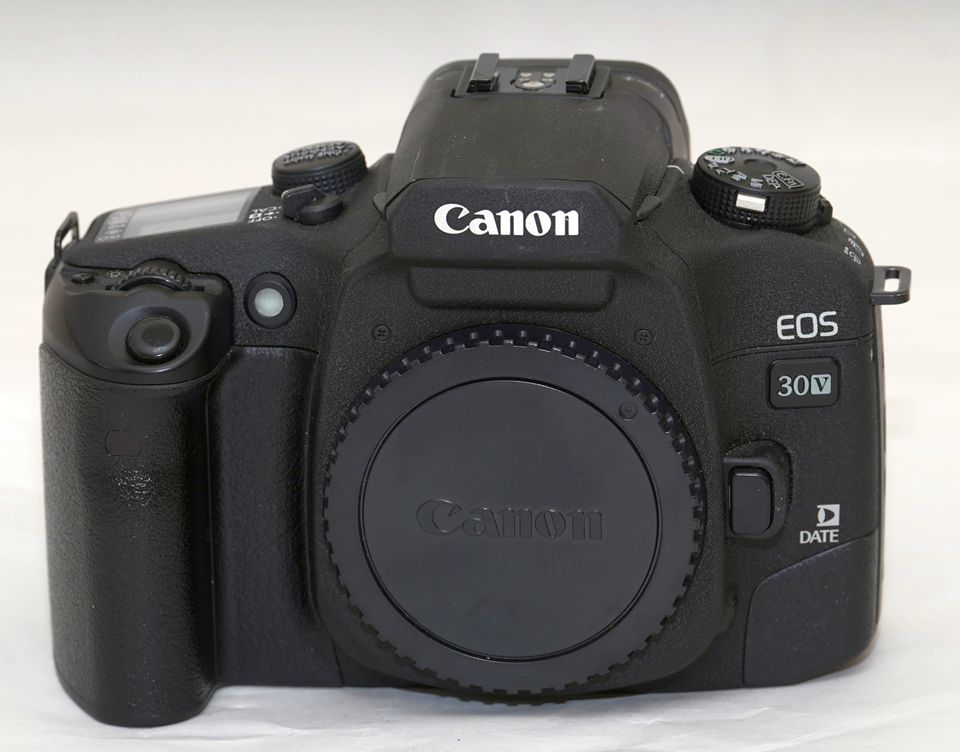 == Canon EOS 30V 35mm Filmikamera runko