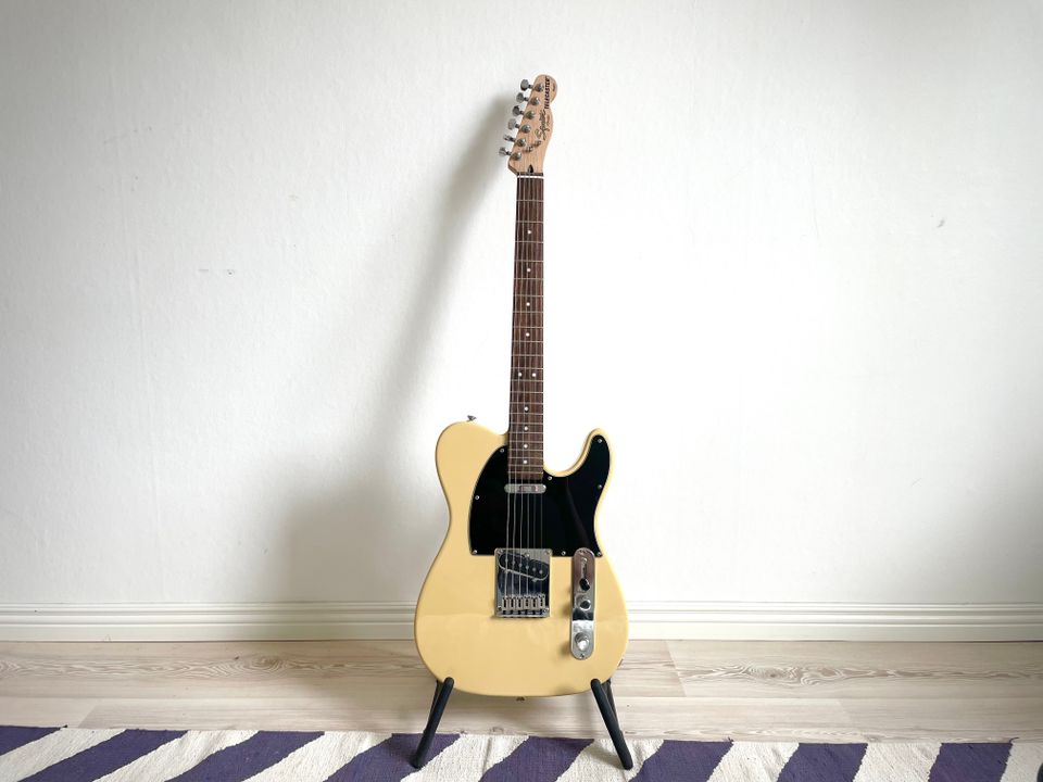 VARATTU Squier by Fender Telecaster Standard 2008