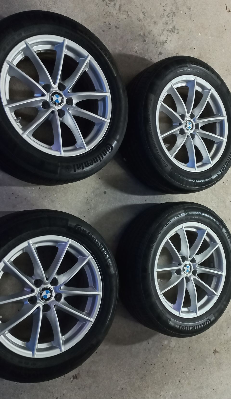 Bmw G30 orginal kesärenkaat vanteilla sekä Tpms