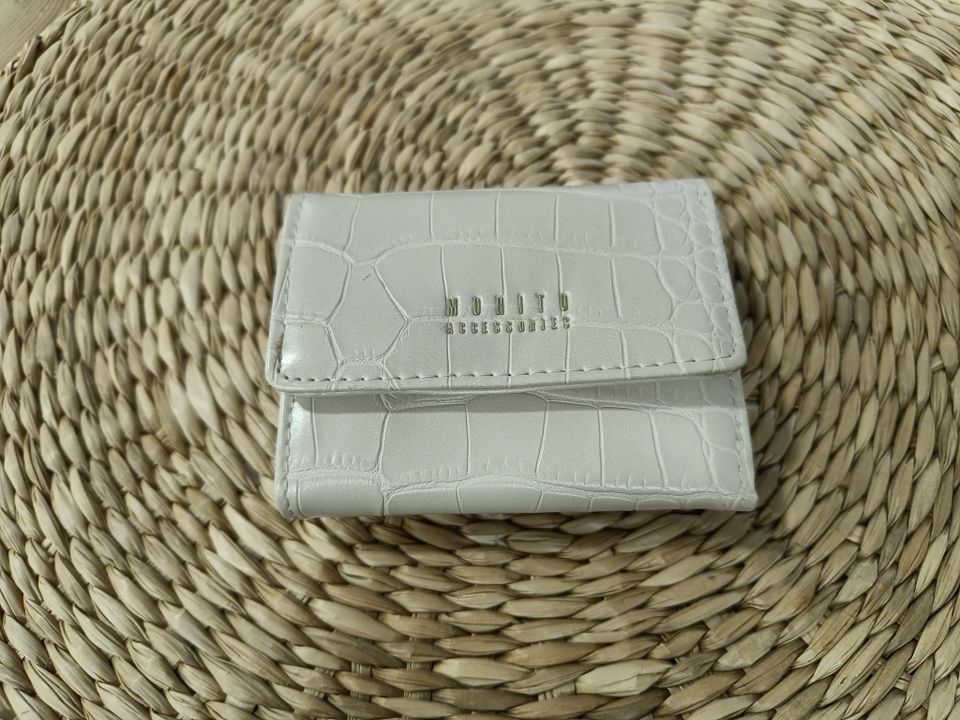 Käyttämätön pieni Mohito lompakko