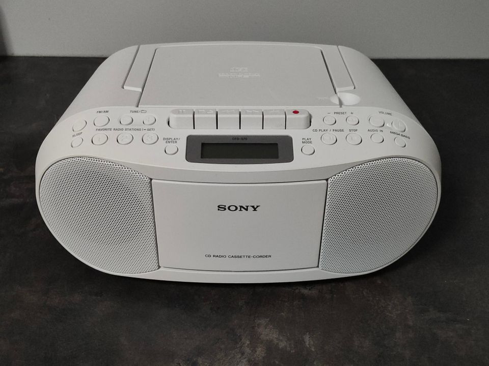 Sony CFD-S70 BoomBox (radio, kasetti, CD)