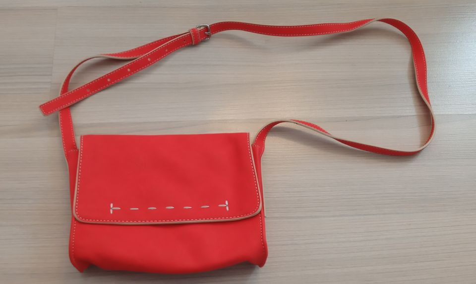 Esprit punainen naisten käsilaukku