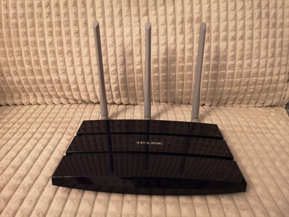 Reititin TP-link TL-WR1043ND