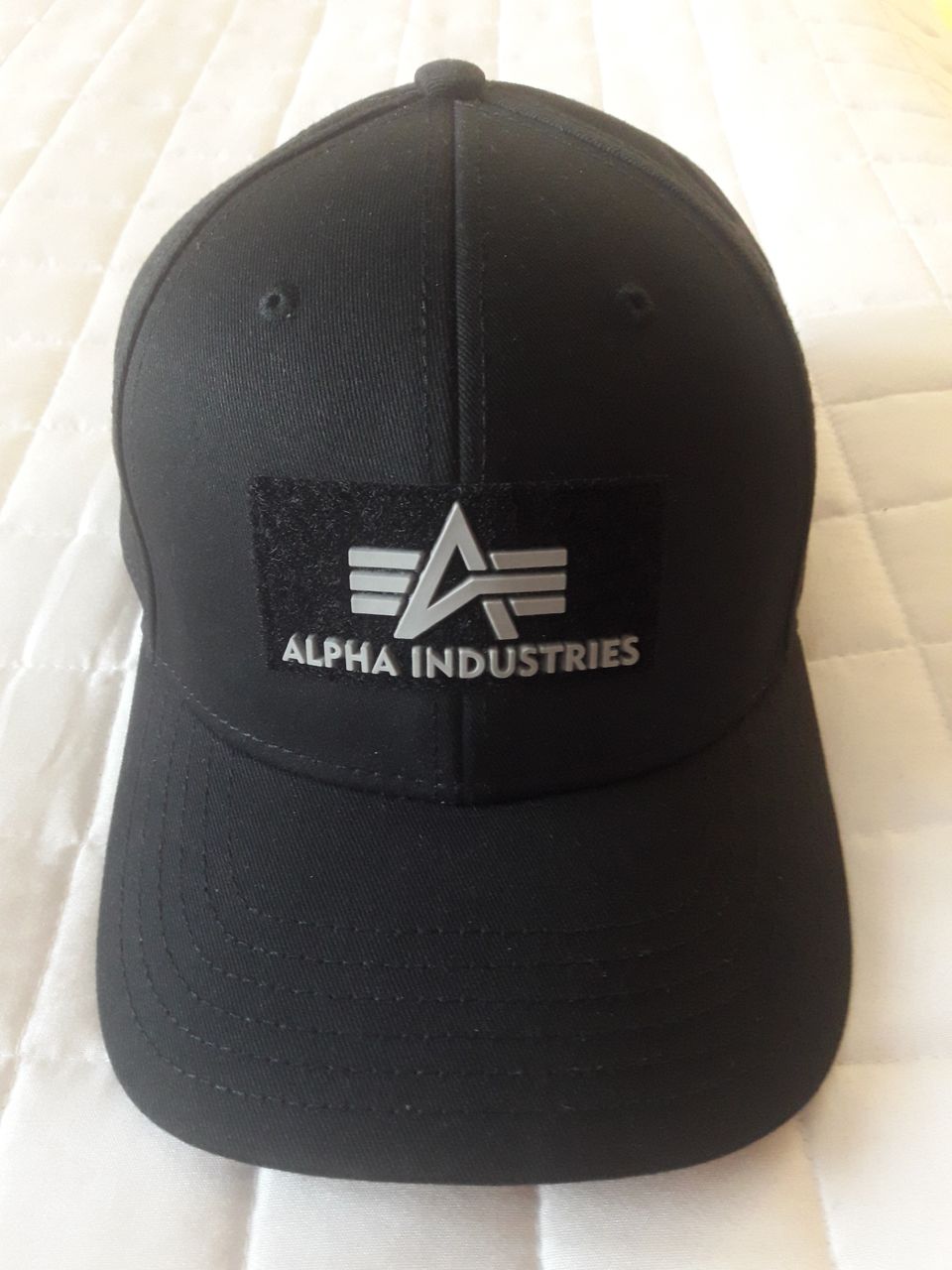 Alpha Industries lippalakki