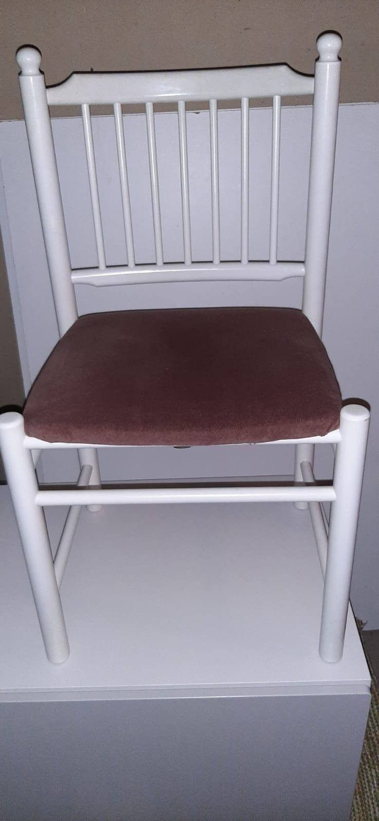 Tuoli (4 kpl)
