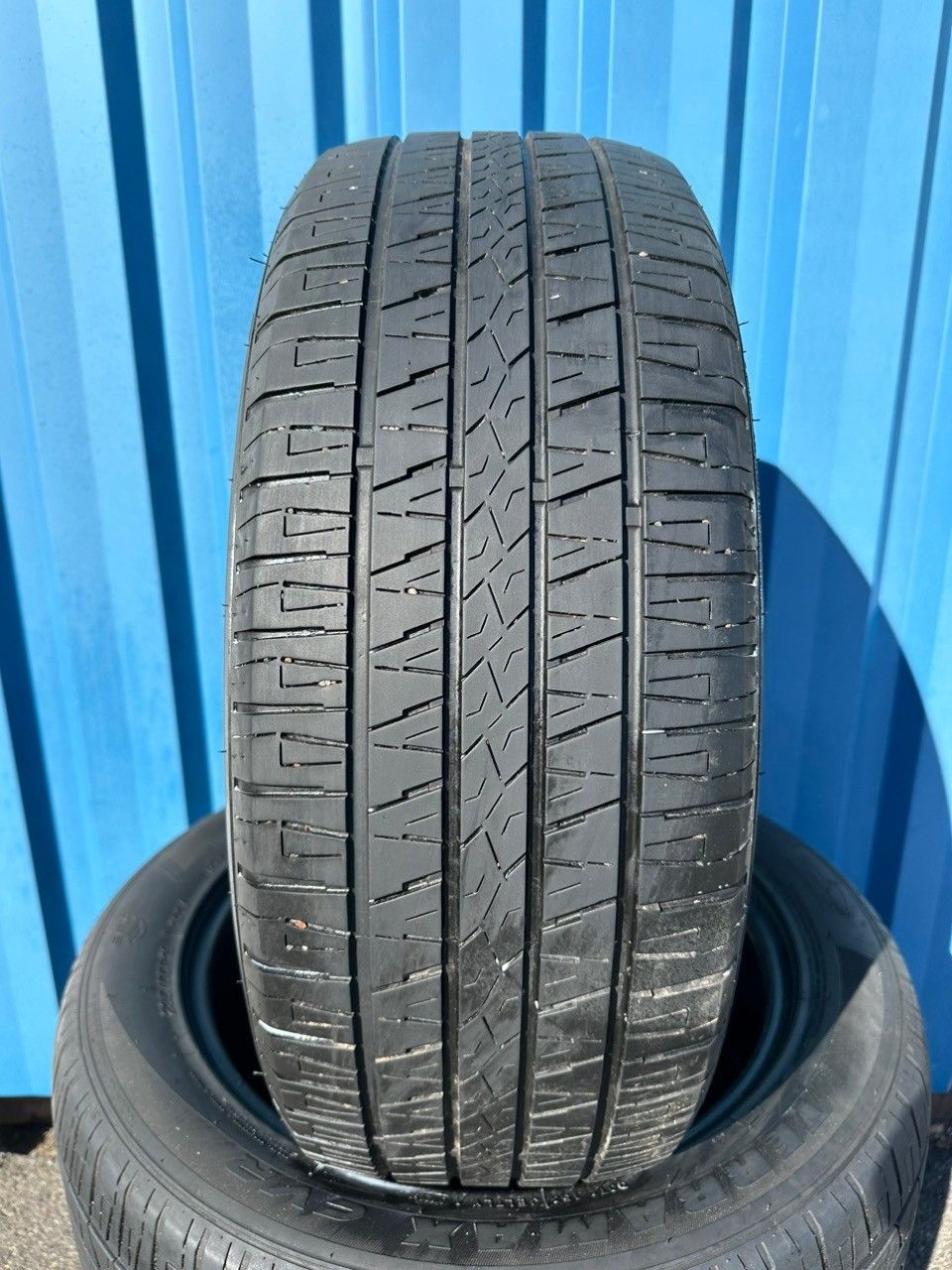 235/55 R19