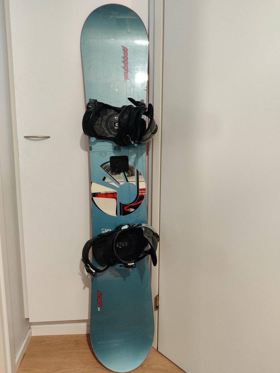 Rossignol lumilauta 158cm sekä kantolaukku