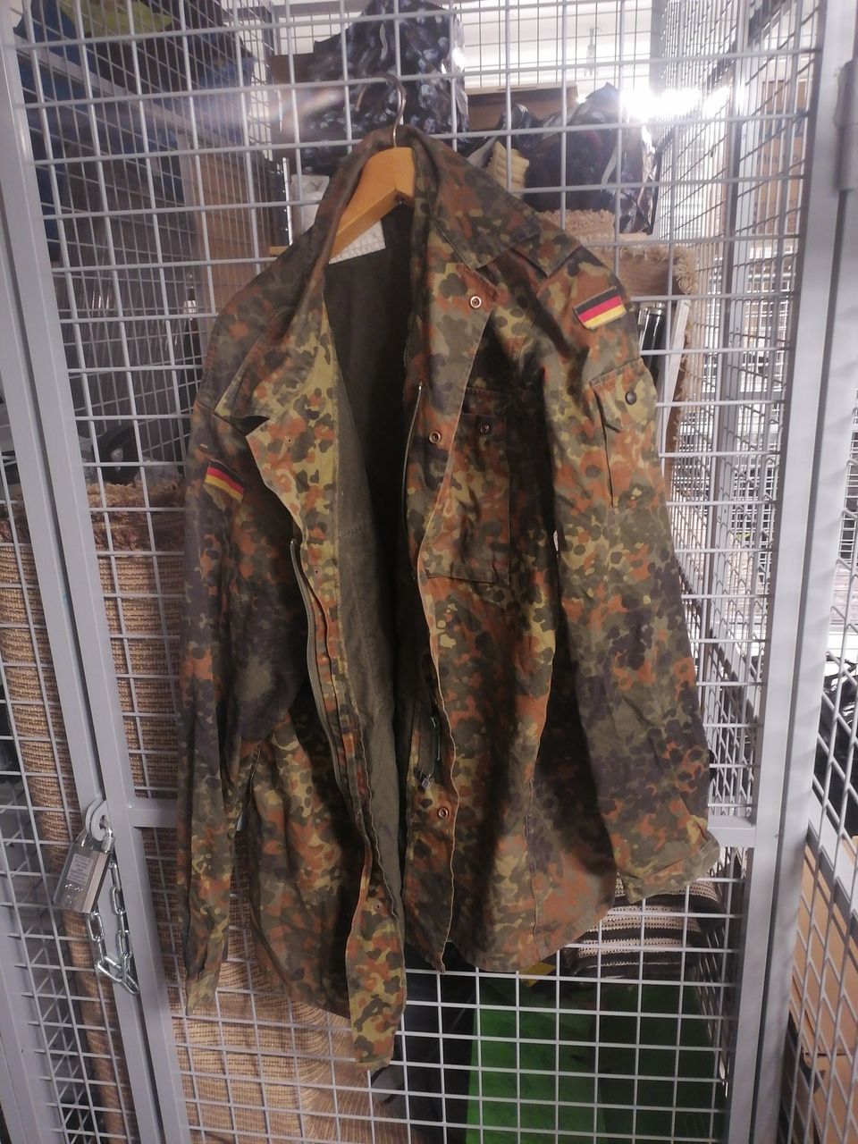 Saksan armeijan ylijämä takki