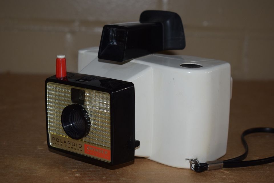 Polaroid Swinger 20 -kamera alkuperäispakkauksessa