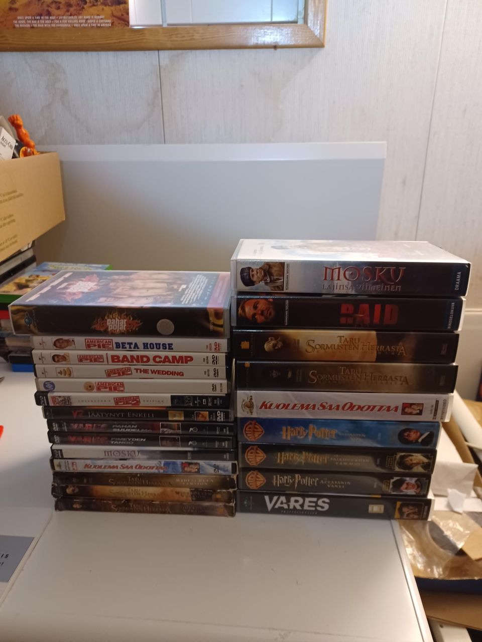 DVD JA VHS- elokuvia