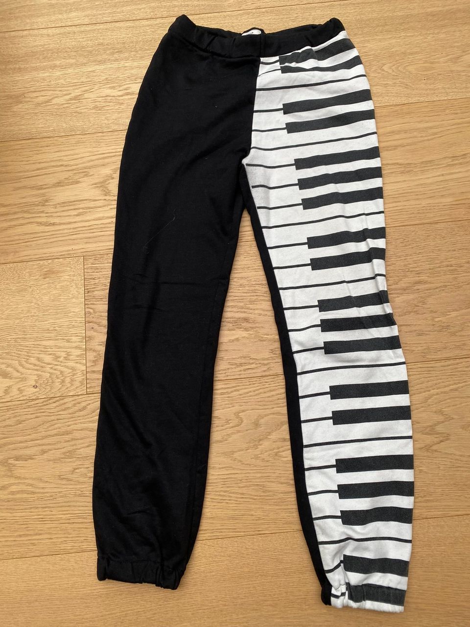 Piano housut