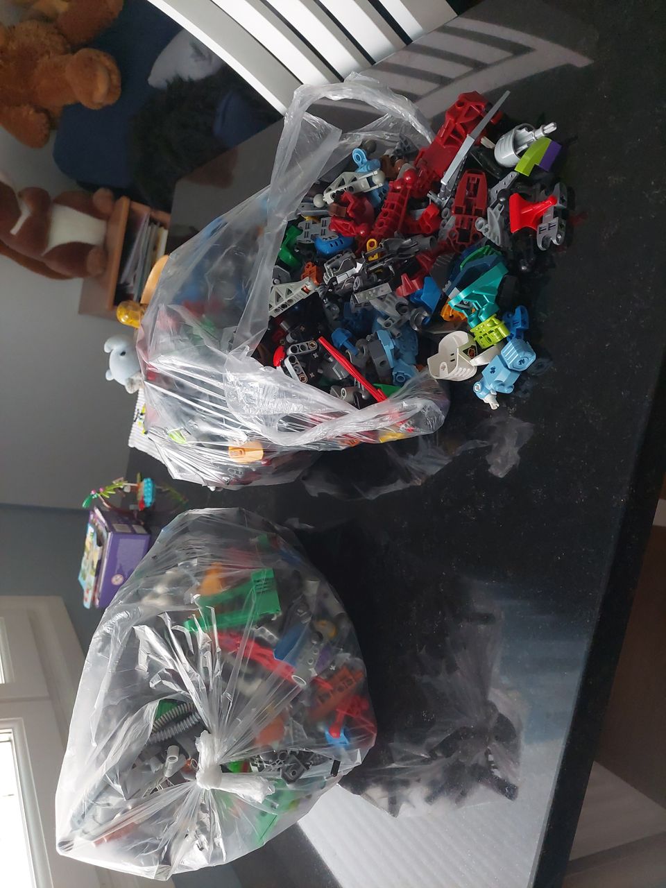 2pusslista Lego ja rakennuspalikoita