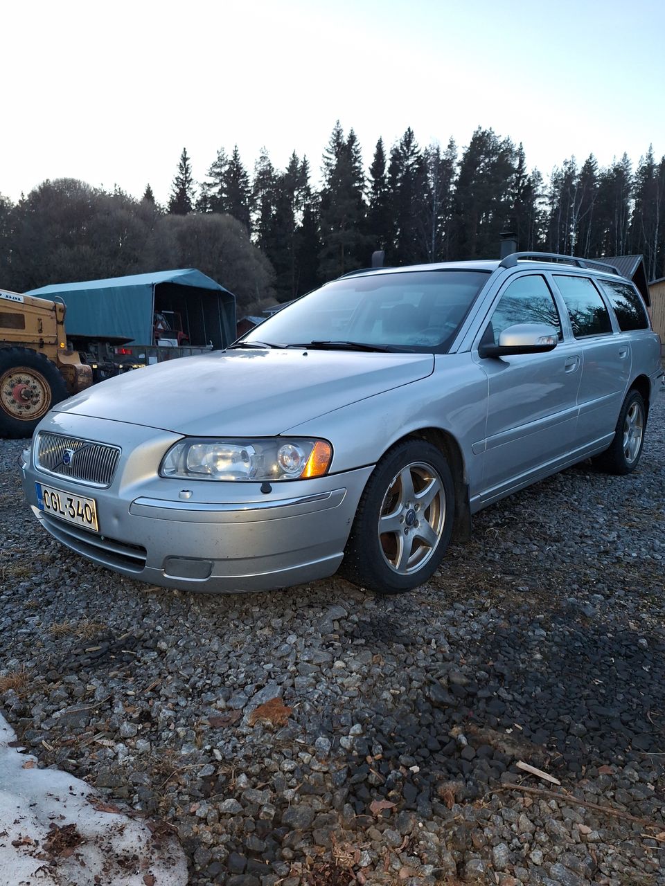 Volvo V70 2,4 D5 -07 neliveto osina