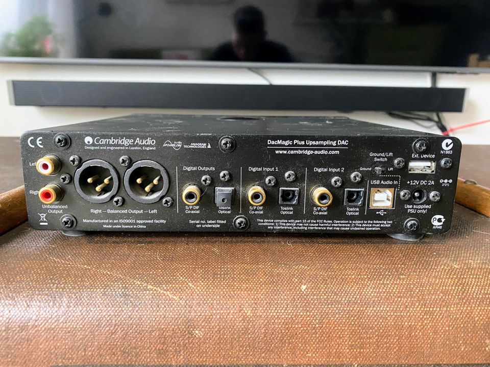 USB DA-muunnin ja esivahvistin Cambridge Audio DacMagic Plus