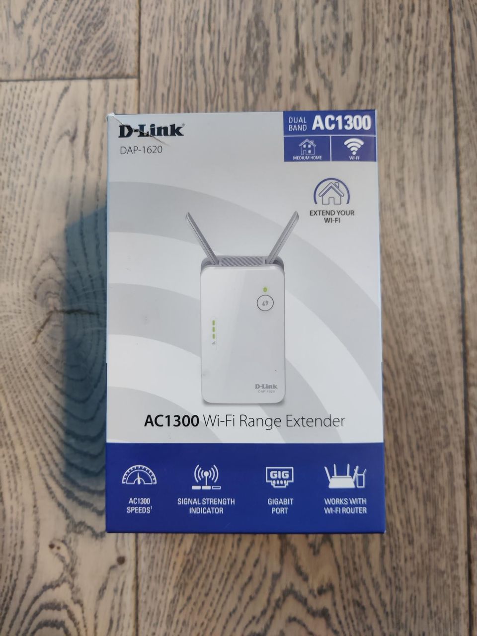 D-Link Wi-Fi Range Extender AC1300