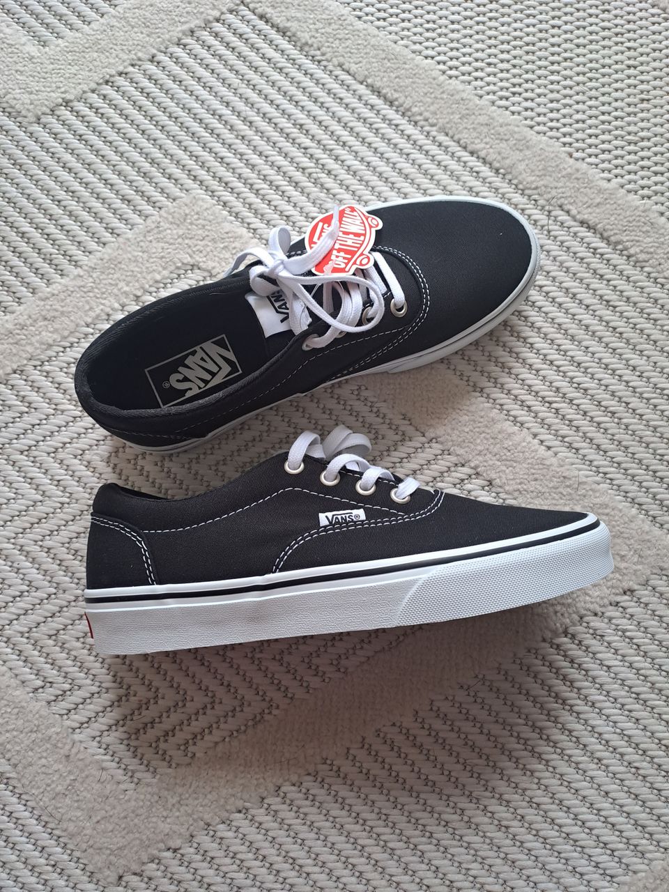 Vans tennarit