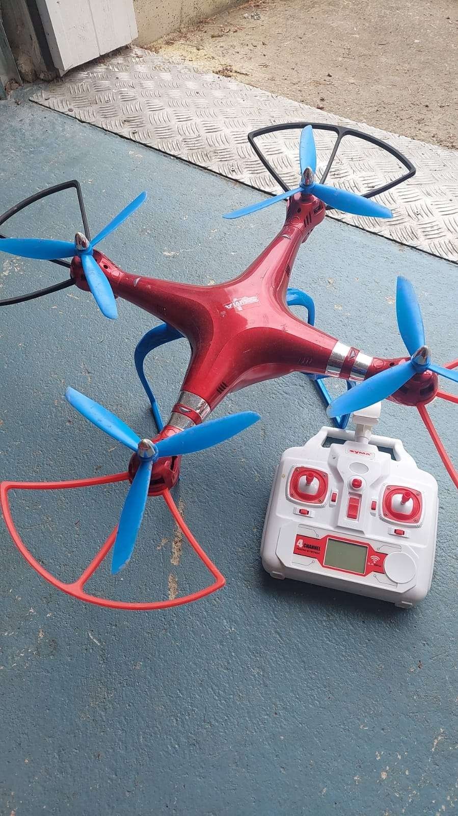 Drone + lisäosat