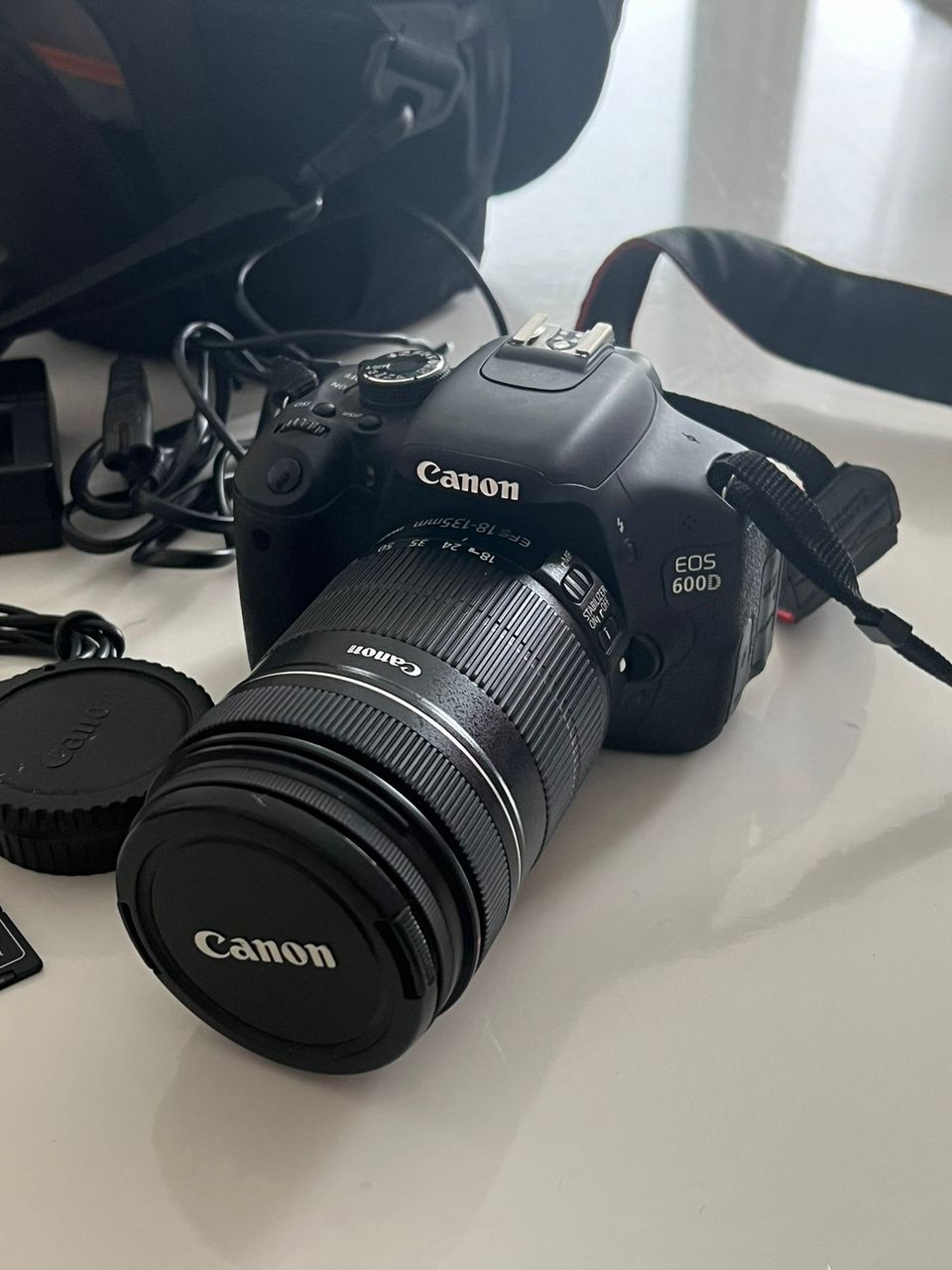 Canon 600D + objektiivit EFS-135mm