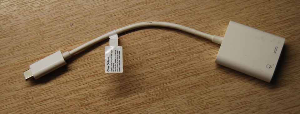 USB-C – 3,5 mm ja USB-C Adapteri valkoinen