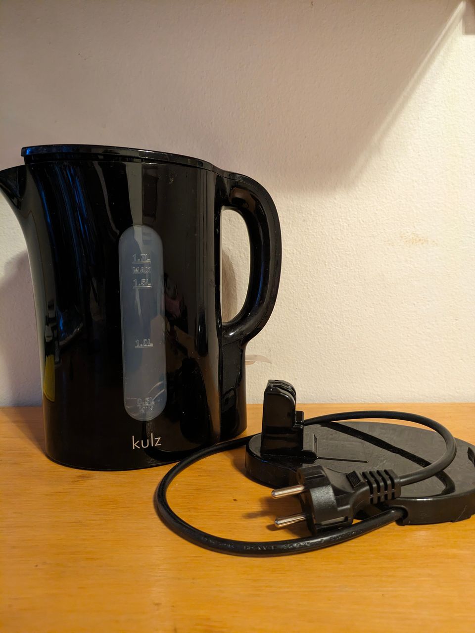 Electric kettle / vedenkeitin