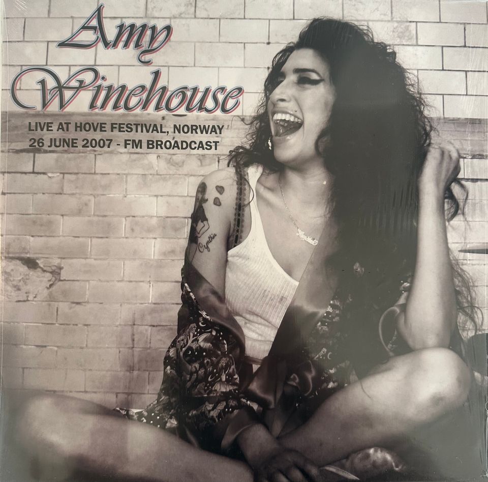 UUSI Amy Winehouse - Live At Hove Festival, Norway 2007 - LP
