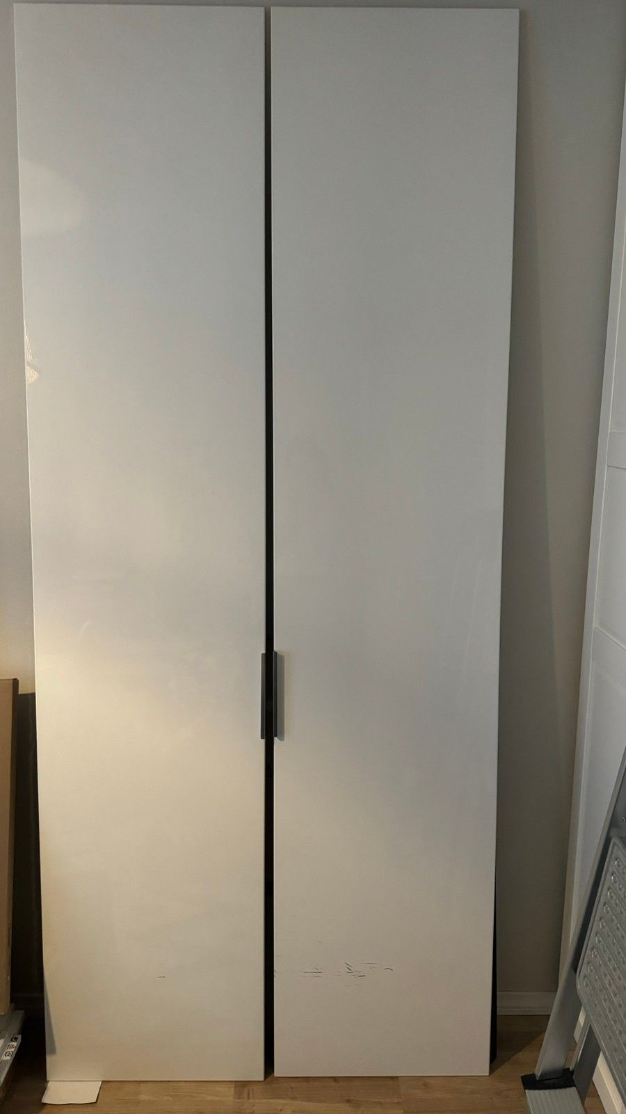 Ikea pax kaappeihin korkeakiilto ovia