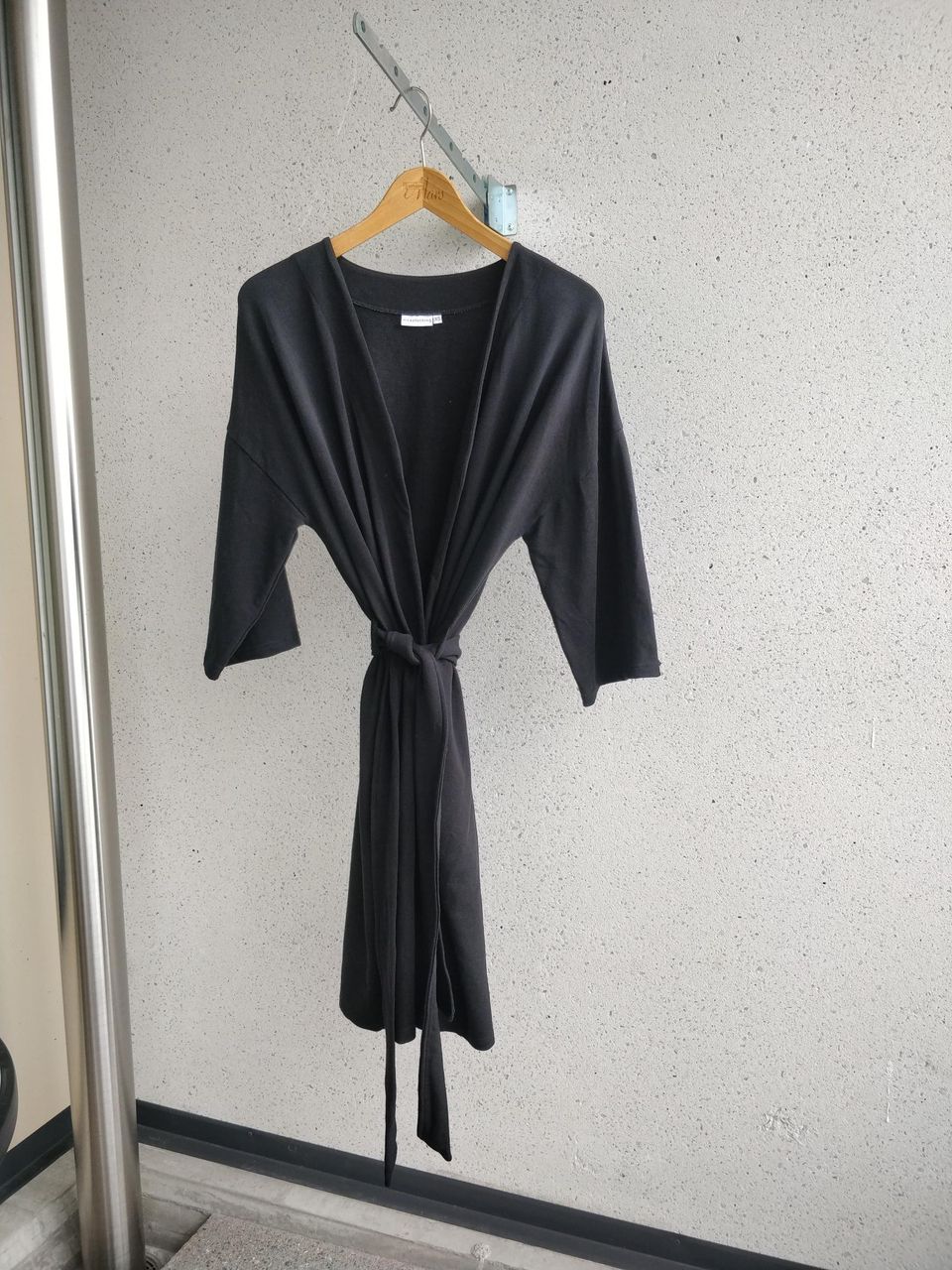 Riva Clothing musta kimonotakki, XS