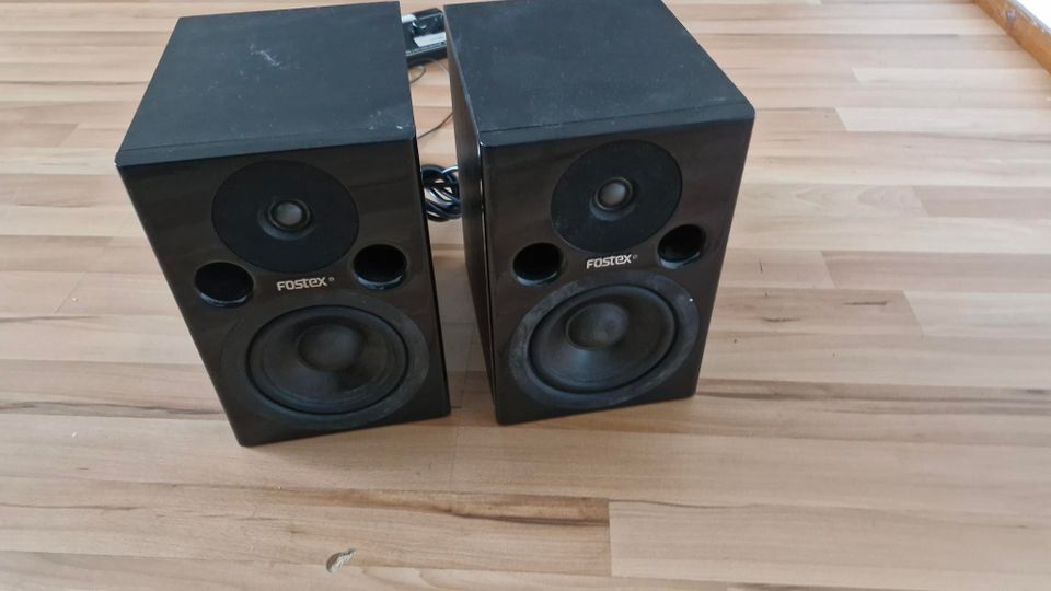 Fostex kaiuttimet