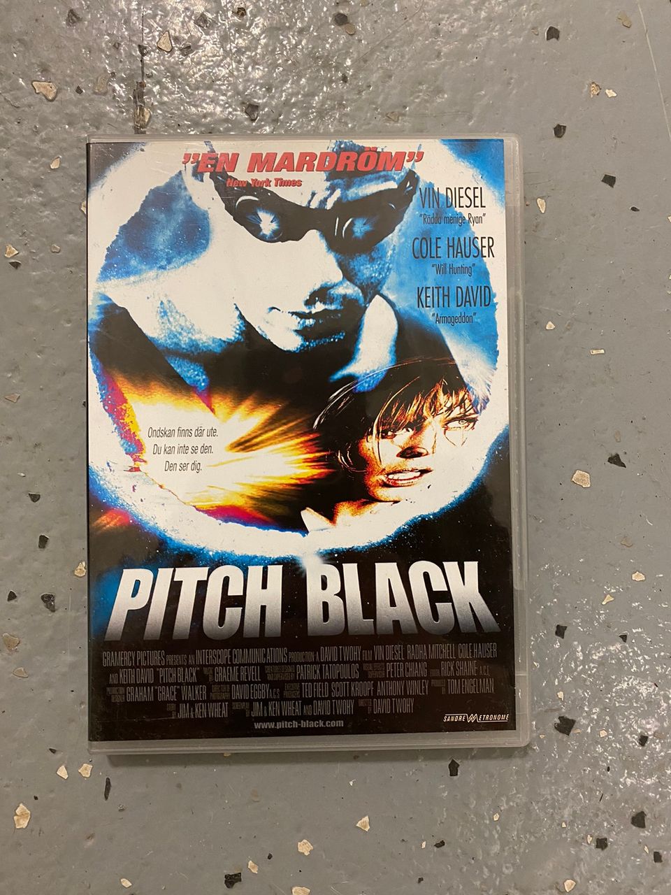 Pitch black dvd