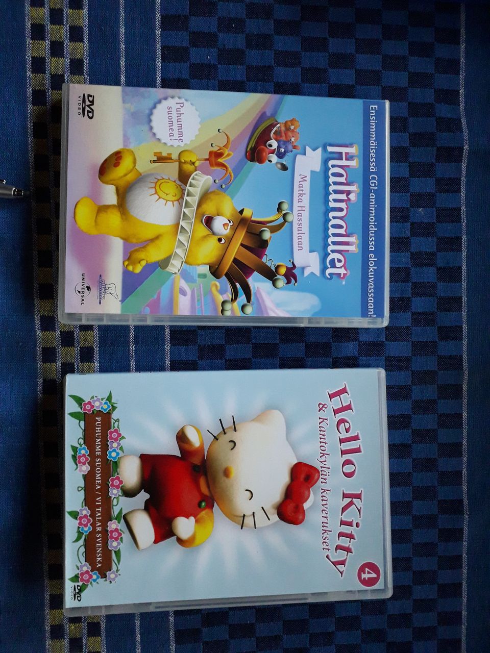 DVD Halinallet ja Hello Kitty
