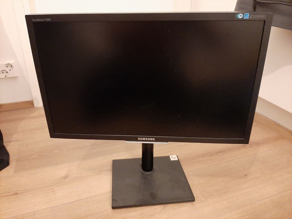 The Samsung Syncmaster F2380