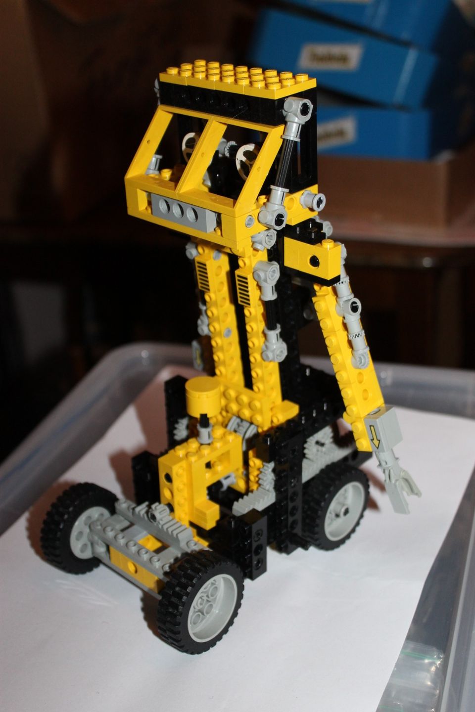 Lego Technic Robot 8852