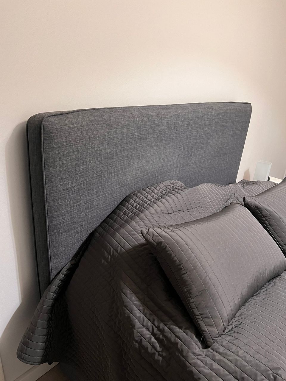 IKEA Arnavik -sängynpääty