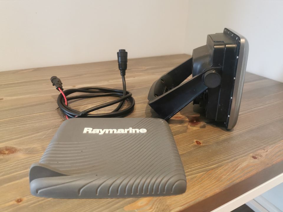 Raymarine a68