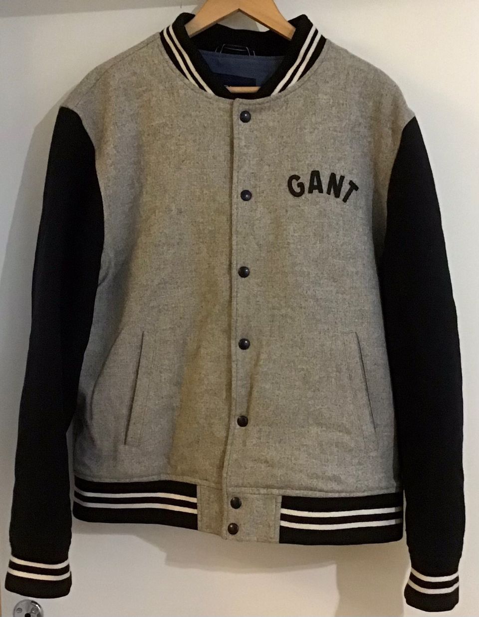 Gant - The winter varsity jacket