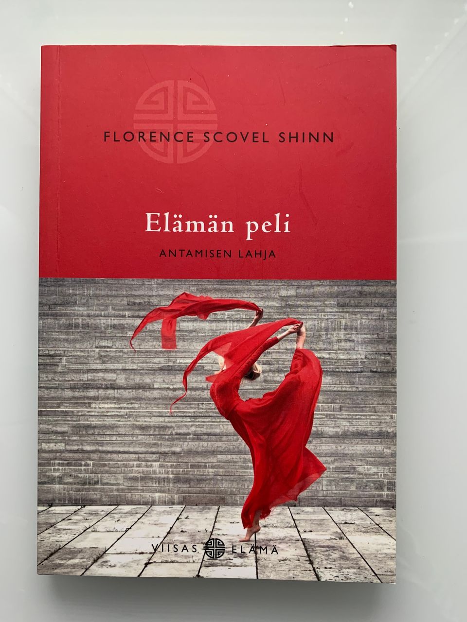 Florence Scovel Shinn : Elämän peli - antamisen lahja