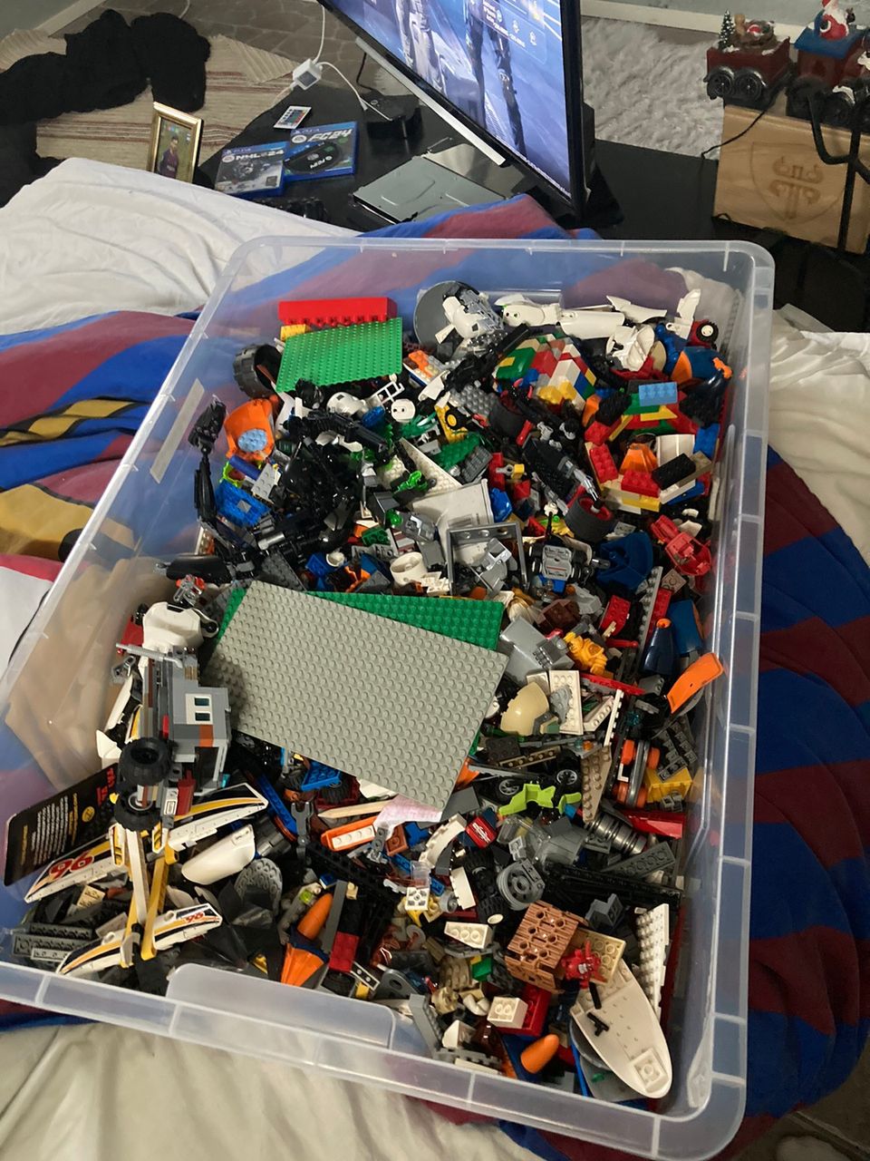 Lego laatikko /kasa NYT PILKKA HINTAAAN!!