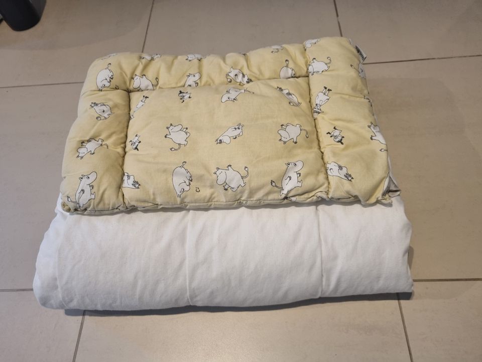 Vauvan peitto ja tyyny