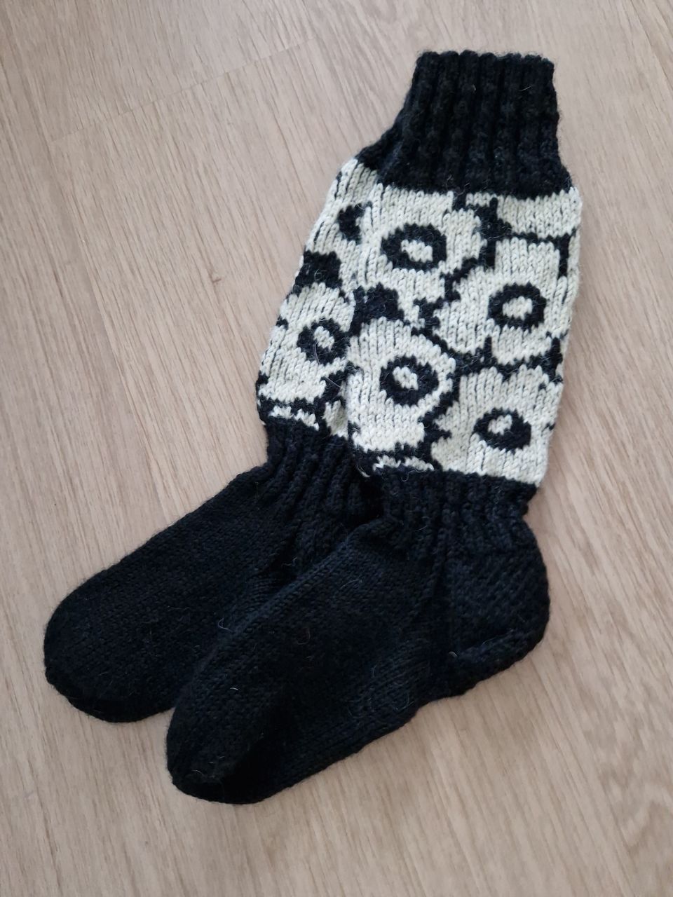 Kuvio neule sukat