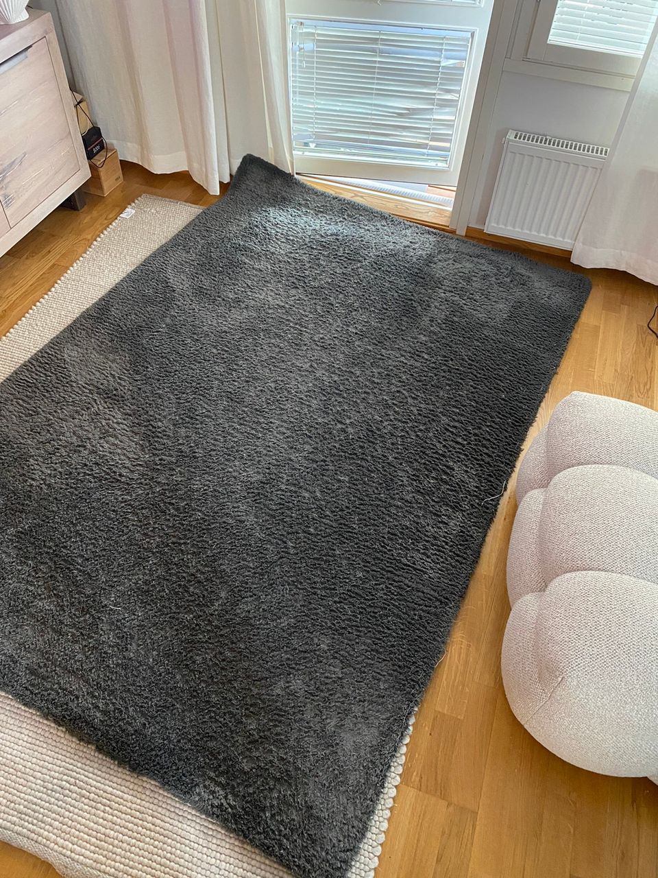 VM Carpet Silkkitie harmaa matto