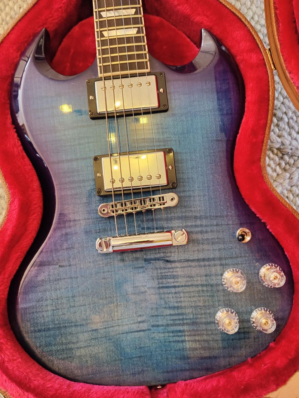 Hieno ja vähän soitettu Gibson Modern SG 2020 BBF