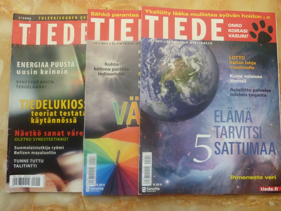 Tiede lehtiä v.2011