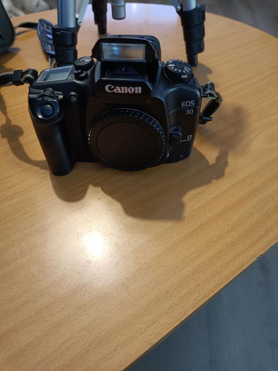 Canon EOS 30 järjestelmä kamera