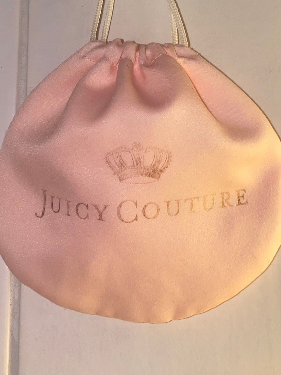 Juicy Couture söpö pieni pussukka
