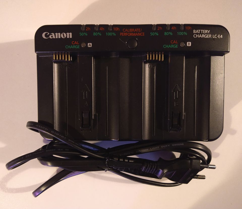 Canon Battery Charger LC-E4