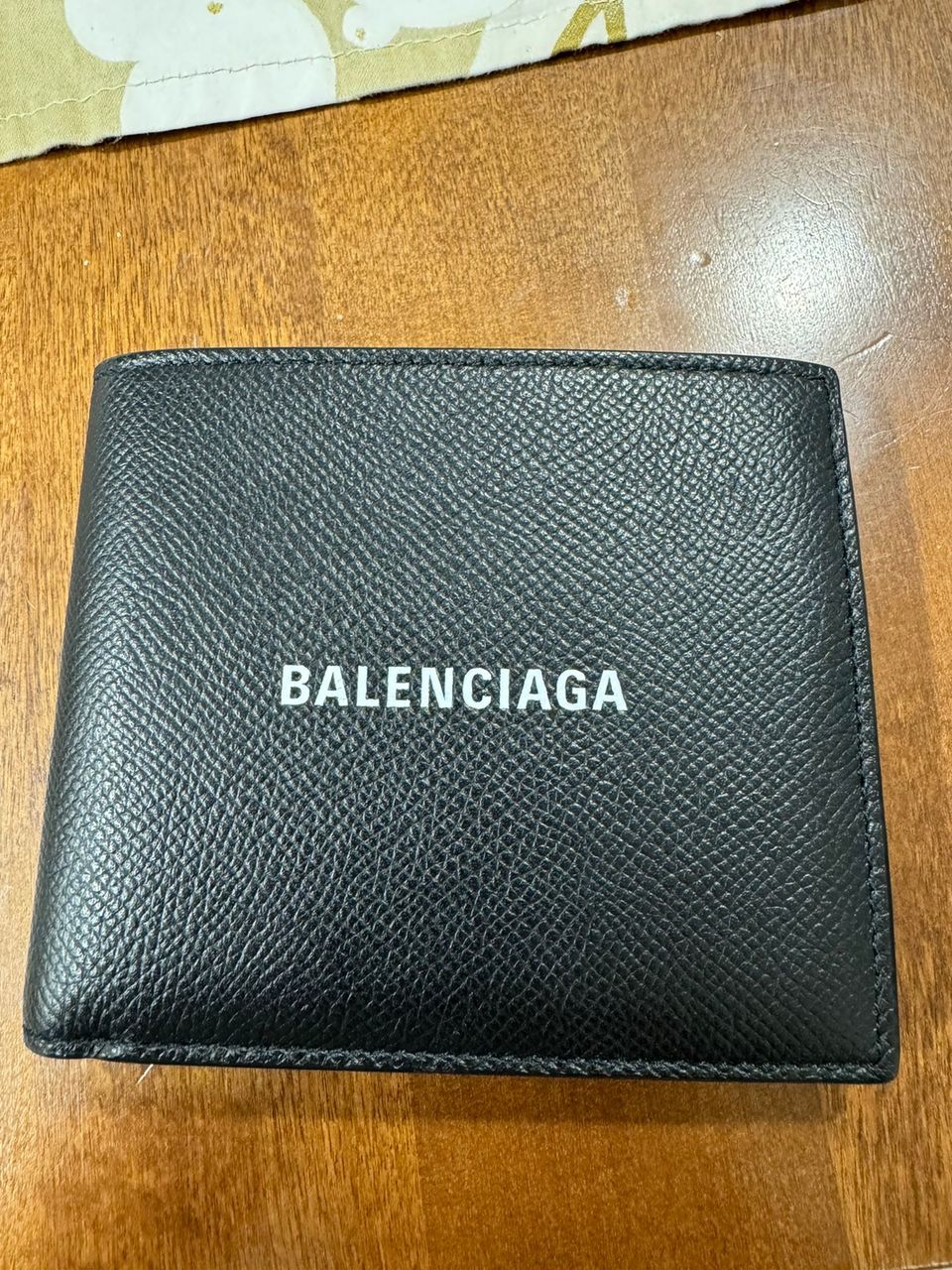 Balenciaga lompakko