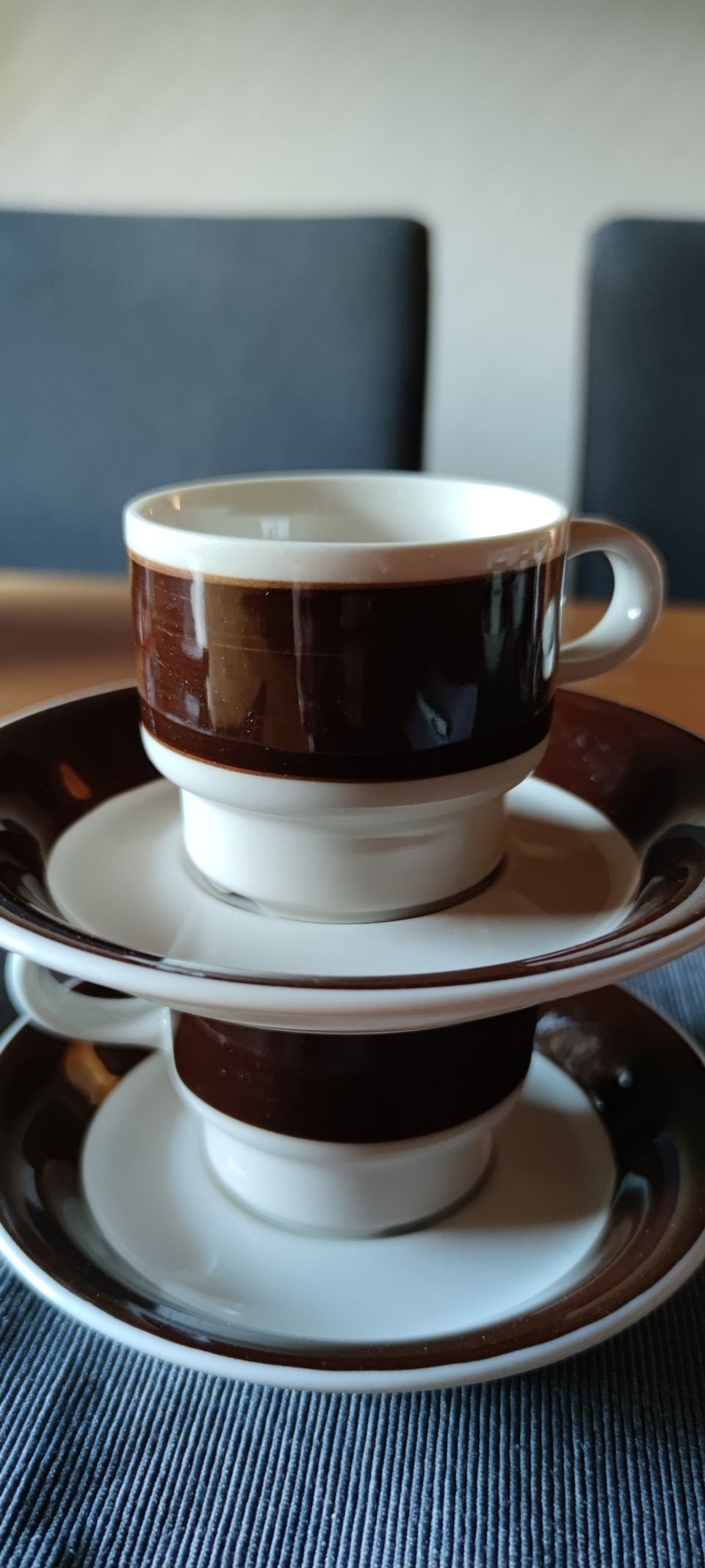 Arabia Inari kahvikuppi ja lautanen
